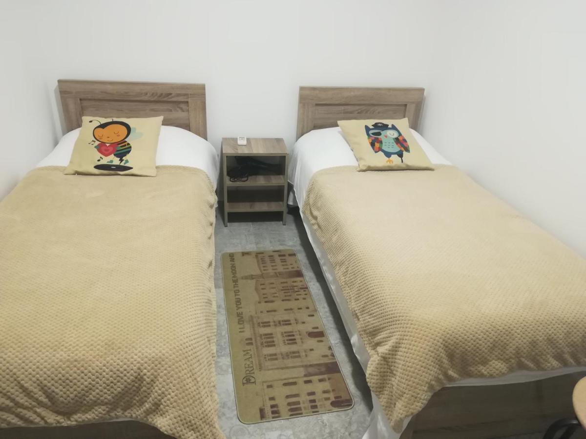 Family Нotel Banuri Kutaisi Room photo