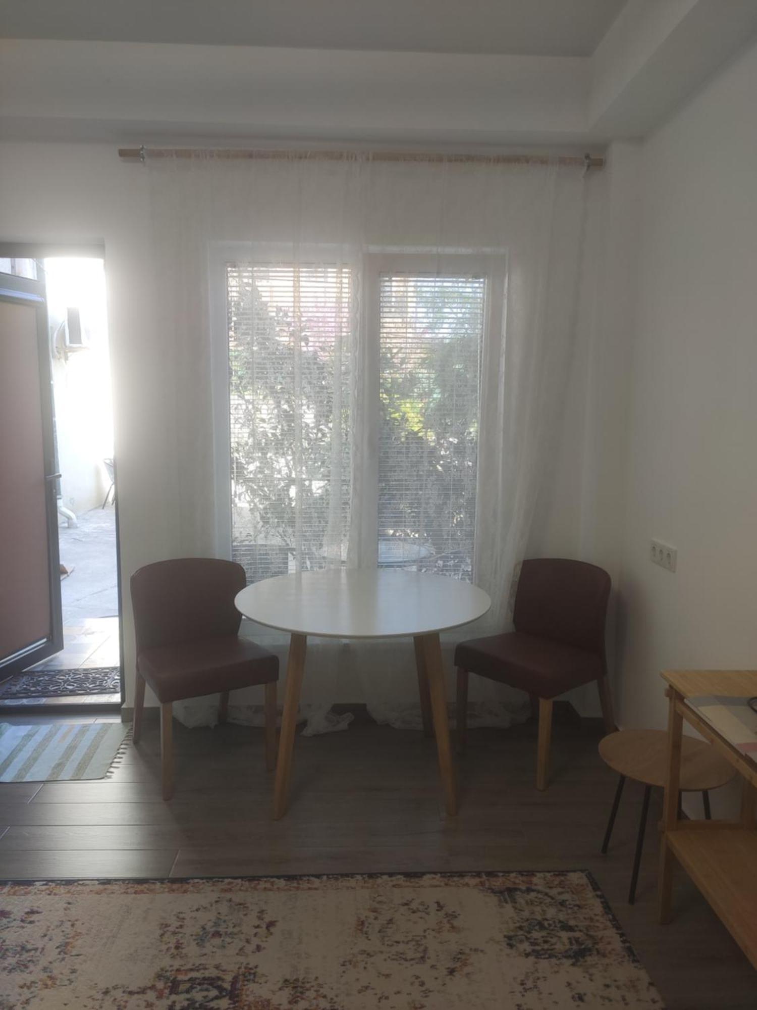 Family Нotel Banuri Kutaisi Exterior photo