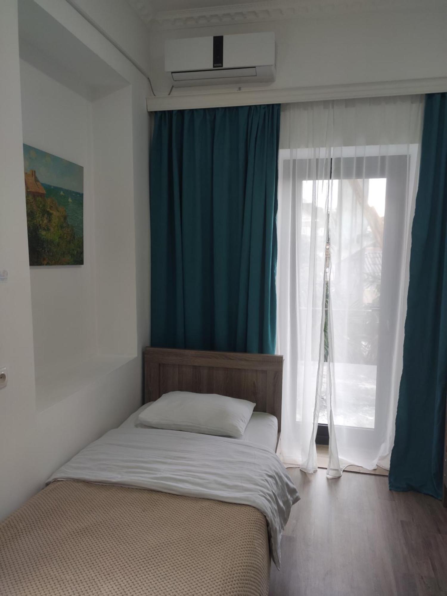 Family Нotel Banuri Kutaisi Exterior photo
