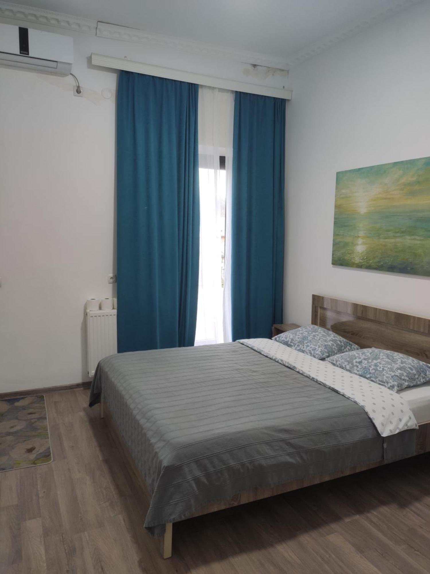Family Нotel Banuri Kutaisi Exterior photo