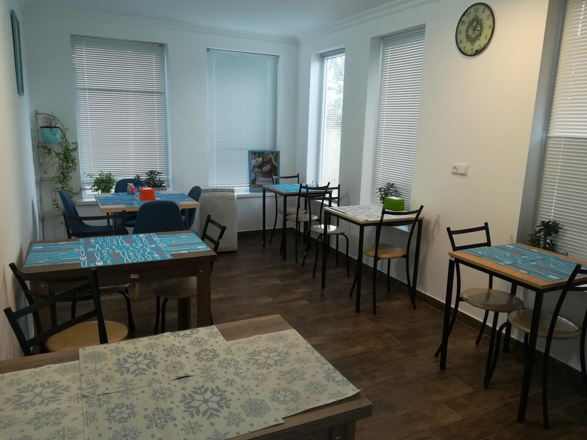 Family Нotel Banuri Kutaisi Exterior photo